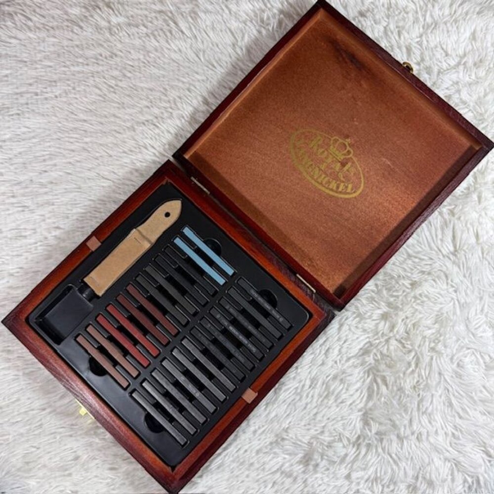 Royal & Langnickel 24pc Chalk Set Genuine Wood Case